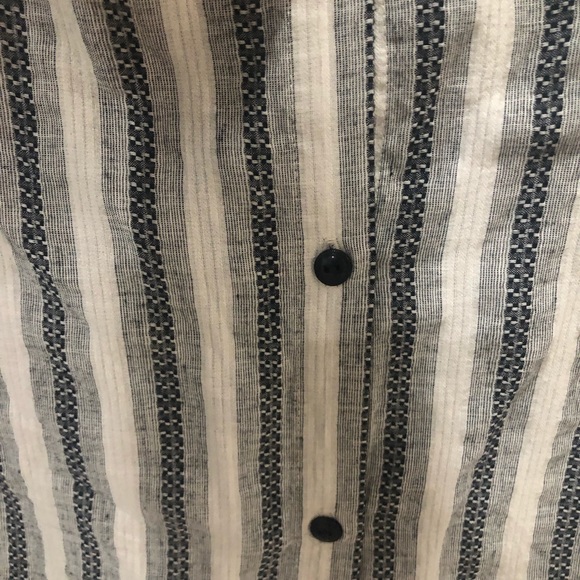 BP Flutter Sleeve Top - Picture 3 of 3